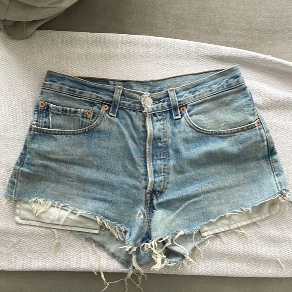 Vintage Levi’s Mid-Rise Denim Shorts - Picture 1 of 5